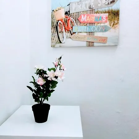 Valencian Dreams Of The Proletariat Appartement