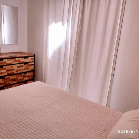 Valencian Dreams Of The Proletariat Appartement